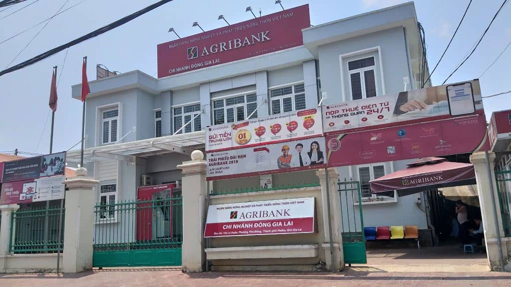 Mở gói thầu “lùm xùm” tại Agribank, chi nhánh Đông Gia Lai: 5 nhà thầu nộp HSDT Trong số 5 nhà thầu nộp HSDT, Công ty CP Phát triển Đại Việt đã từng trúng thầu tại Ngân hàng NN&PTNT, Chi nhánh Đông Gia Lai